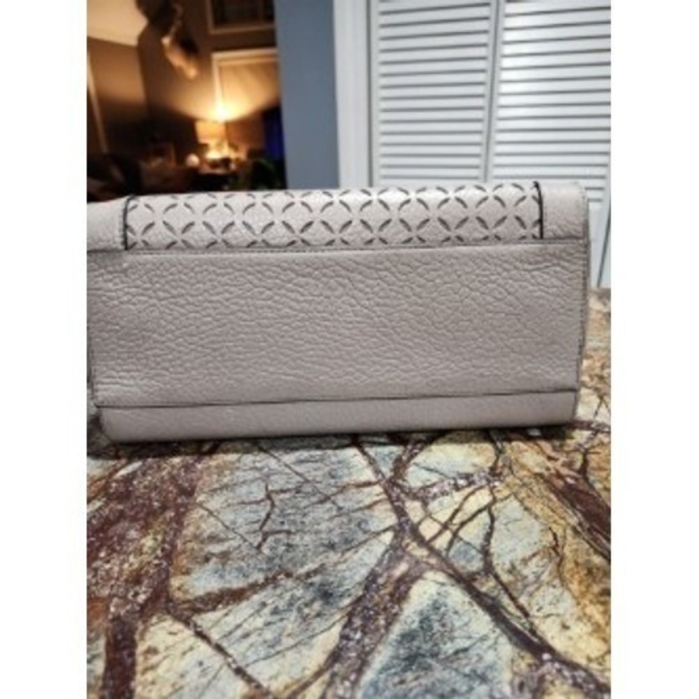 Kate Spade New York Perri Lane Handbag Pebble Leather Taupe Laser Cut Tote - Picture 3 of 10